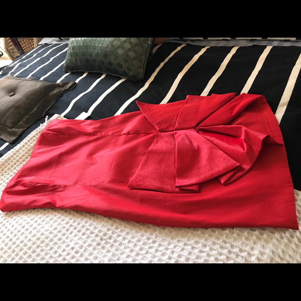 RED LITTLE DRESSES - Picture 8 of 8